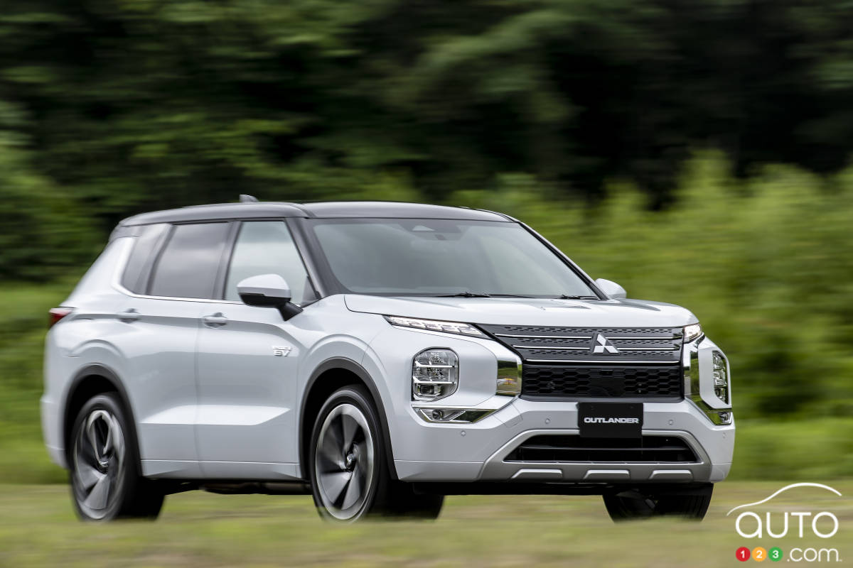 http://picolio.auto123.com/auto123-media/articles/2022/9/69628/the_all_new_outlander_running_img_13-sourcefr.jpg