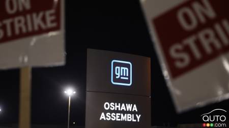 La grève des travailleurs canadiens de GM prend fin suite à une entente