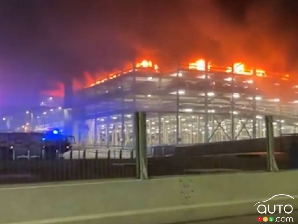 1500 vehicles destroyed at a London airport