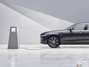 Volvo Planning New Electric Sedan, To Be Called ES90
