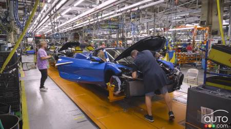 Video Shows in Detail How the Chevrolet Corvette Is Assembled