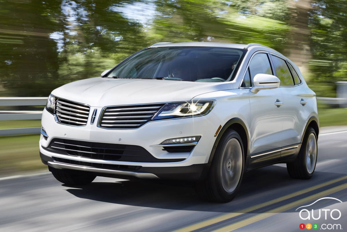 Lincoln Recalls 142,000 MKC SUVs, Asks owners to Park Them Outside