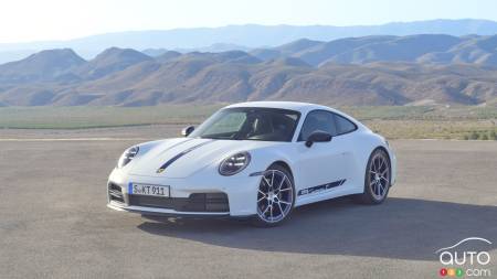 Porsche Presents New 911 Carrera T, With Manual and a Convertible Version