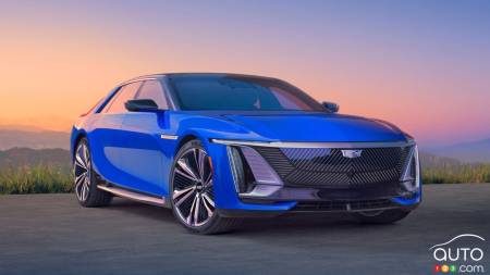 Essence et électricité vont coexister chez Cadillac en 2030