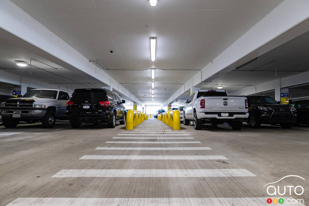 Parking sous-terrain aeroport