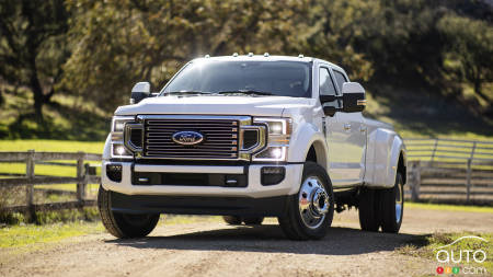Ford Recalls 320,000 Super Duty Trucks Over Fuel Pump Defect