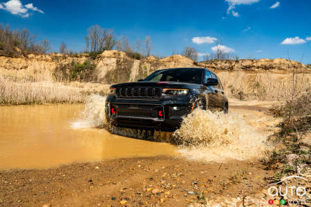 Le Jeep Grand Cherokee pourrait recevoir le moteur 6-cylindres Hurricane en 2028