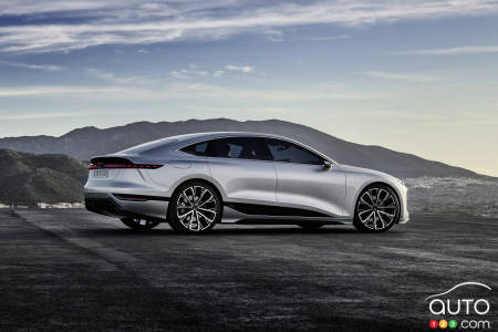 Audi A6 e-tron concept, profile