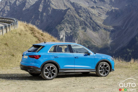 Audi Q3-2021 - Profil