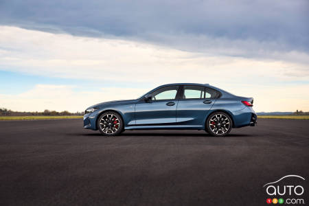 2025 BMW 3 Series, profile