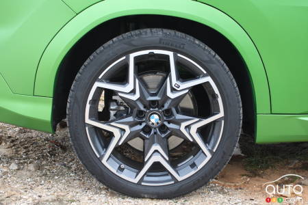 Wheel of 2024 BMW X2 M35i xDrive