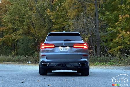 The rear of BMW X5