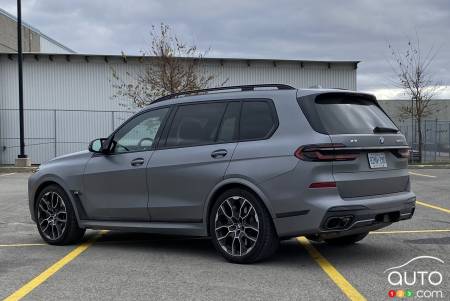 2024 BMW X7 M60i grey