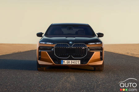 Design de la nouvelle BMW i7 M70 xDrive 2024