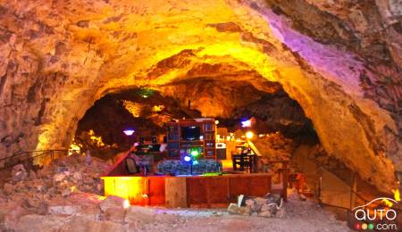 The Cavern Suite at the Grand Canyon Caverns & Inn