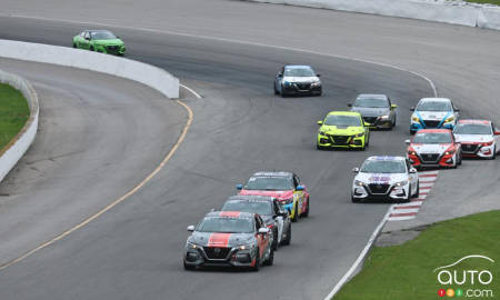 Une course de la série Coupe Sentra