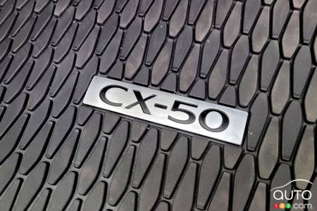 Le Mazda CX-50 2023, écusson