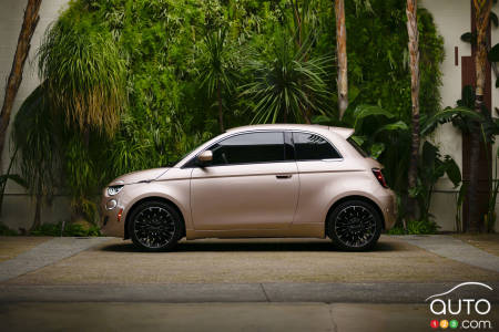 The all-new 2024 Fiat 500e La Prima