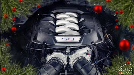 Engine of 2024 Ford Mustang
