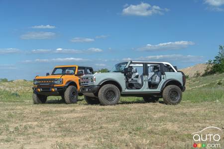 2021 Ford Bronco, 2-door and 4-door versions