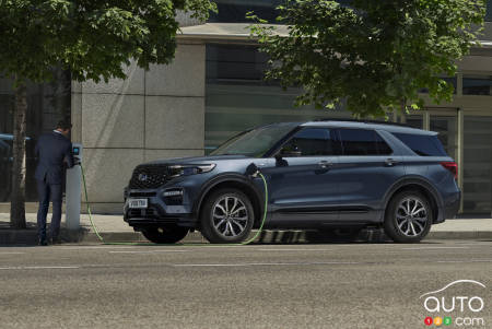 The Ford Explorer PHEV ST-Line (Europe)
