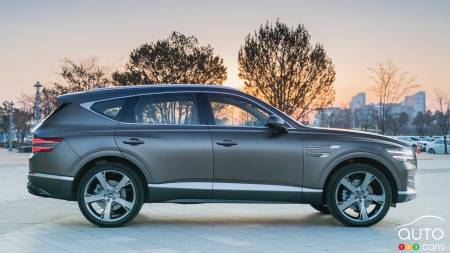 2021 Genesis GV80, profile