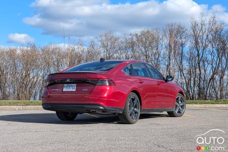 Exterior design of 2024 Honda Accord Hybrid Sport