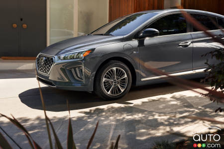 Hyundai Ioniq PHEV, profile