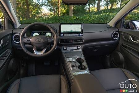 2022 Hyundai Kona Electric, interior
