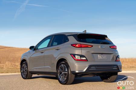 2022 Hyundai Kona Electric, three-quarters rear