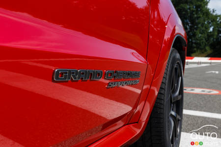 Jeep Grand Cherokee Trackhawk, Supercharged badging