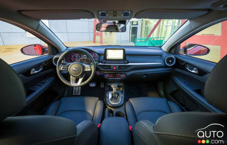 Kia Forte, interior