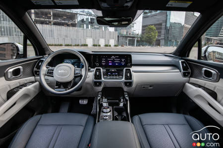 2023 Kia Sorento PHEV, interior