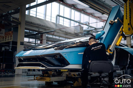 La dernière Lamborghini Aventador à l'assemblage, img. 2