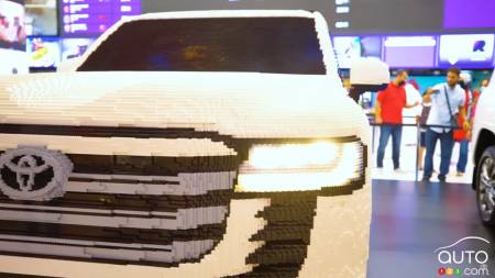 The Lego Toyota Land Cruiser, front grille