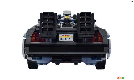 The new Back to the Future DeLorean set from Lego, fig. 5