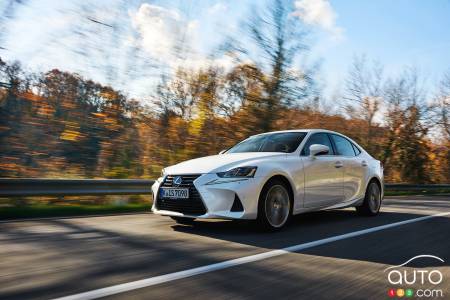 Lexus IS 2016