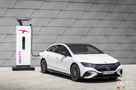 Mercedes-AMG EQE - Charging