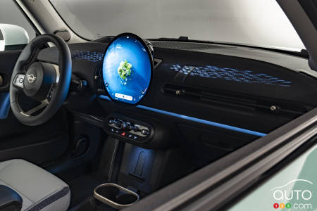 Dashboard of the 2025 Mini Cooper