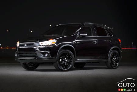 Mitsubishi RVR Black Edition