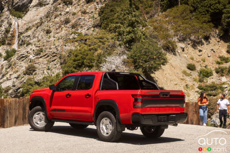 Nissan Frontier Hardbody 2024, trois quarts arrière