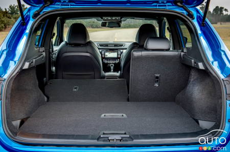 Nissan Qashqai, trunk