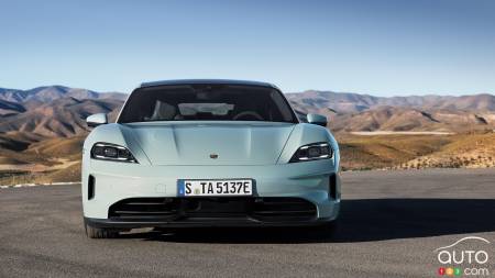 Porsche Taycan 2025 verte