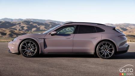 Glimpse of the new 2025 Porsche Taycan 4S Sport Turismo