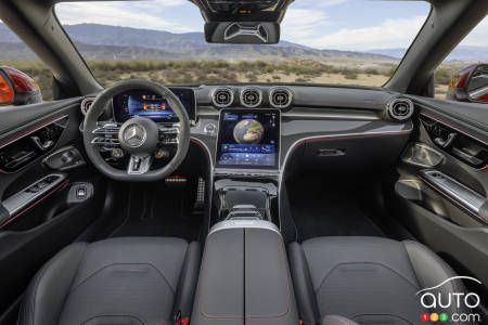 2025 Mercedes-AMG CLE 53 Cabriolet, interior