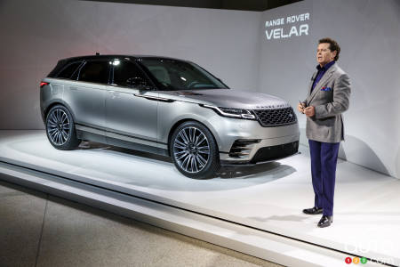 Gerry McGovern, directeur du design chez Land Rover qui dévoile le Velar