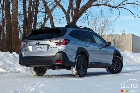 2024 Subaru Outback Onyx put to the test by Auto123