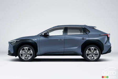 Subaru Solterra - Profile