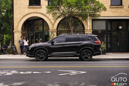 2022 Subaru Ascent Onyx, profile