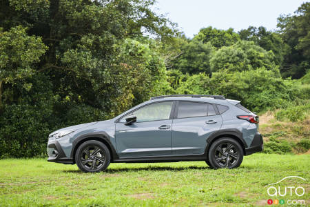 2024 Subaru Crosstrek (Japan), profile